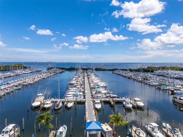 3-bedroom condo for rent in Miami - 2675 S Bayshore Dr 1103S - MondialRealty