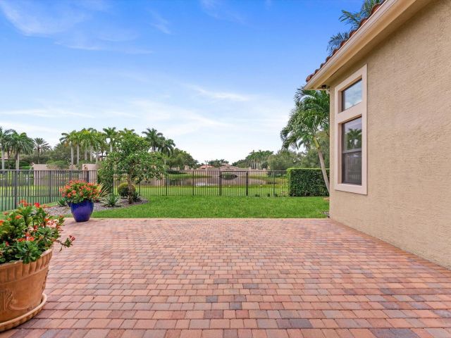 3-bedroom home for sale in Delray Beach - 8986 Little Falls Way - MondialRealty