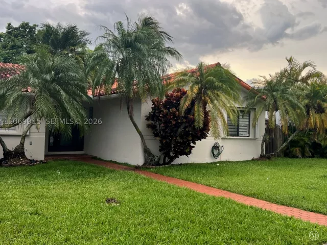 4-bedroom home for sale in Miami - 9940 SW 155th St - MondialRealty