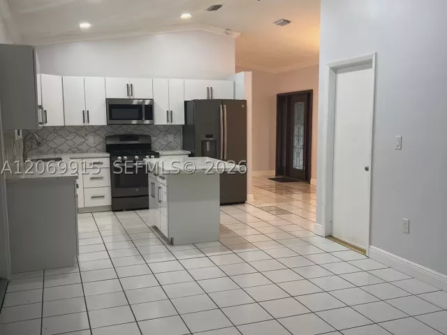 4-bedroom home for sale in Miami - 9940 SW 155th St - MondialRealty