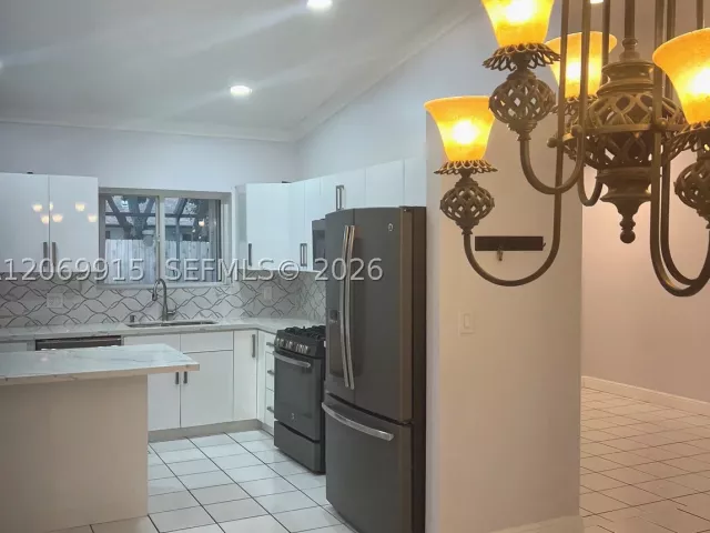 4-bedroom home for sale in Miami - 9940 SW 155th St - MondialRealty