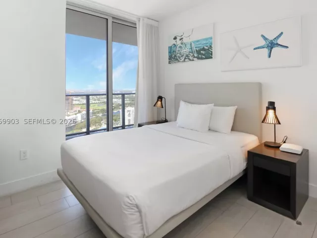 3-bedroom condo for rent in Hollywood - 4010 S Ocean Dr T4004 - MondialRealty