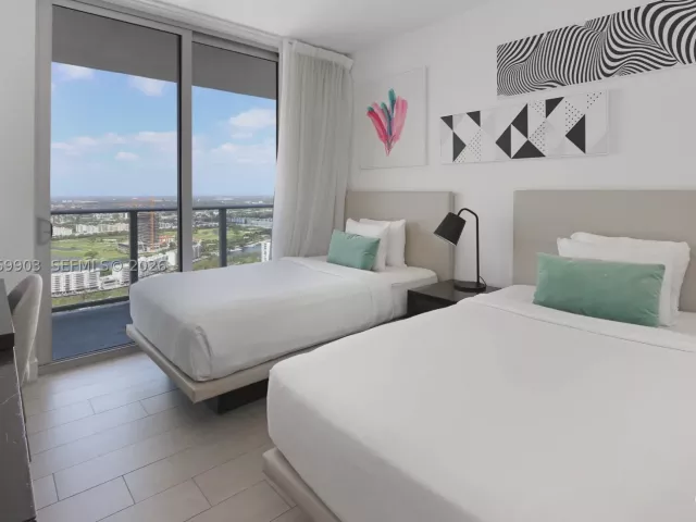 3-bedroom condo for rent in Hollywood - 4010 S Ocean Dr T4004 - MondialRealty