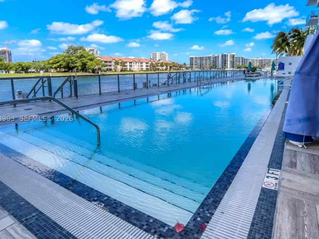 3-bedroom condo for rent in Hollywood - 4010 S Ocean Dr T4004 - MondialRealty