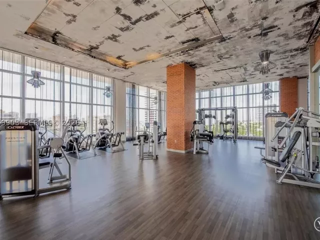 3-bedroom condo for rent in Hollywood - 4010 S Ocean Dr T4004 - MondialRealty