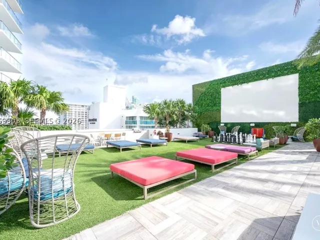 3-bedroom condo for rent in Hollywood - 4010 S Ocean Dr T4004 - MondialRealty