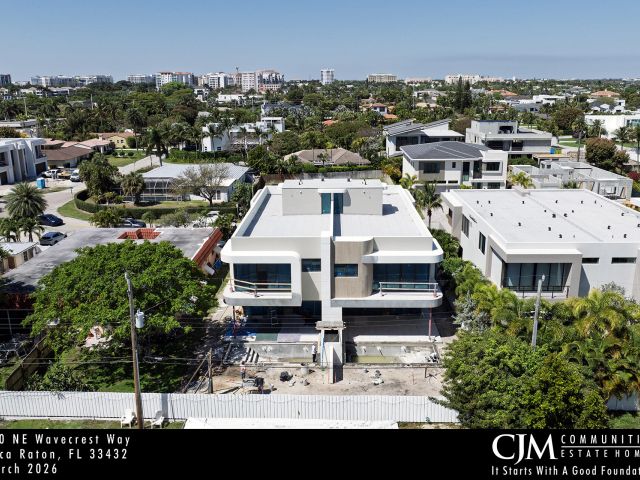 4-bedroom home for sale in Boca Raton - 130 NE Wavecrest Way - MondialRealty