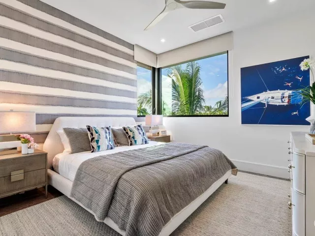 4-bedroom home for sale in Boca Raton - 130 NE Wavecrest Way - MondialRealty