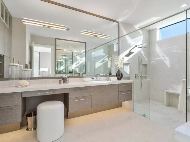 4-bedroom home for sale in Boca Raton - 130 NE Wavecrest Way - MondialRealty
