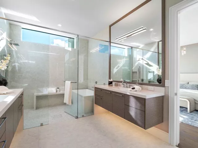 4-bedroom home for sale in Boca Raton - 130 NE Wavecrest Way - MondialRealty