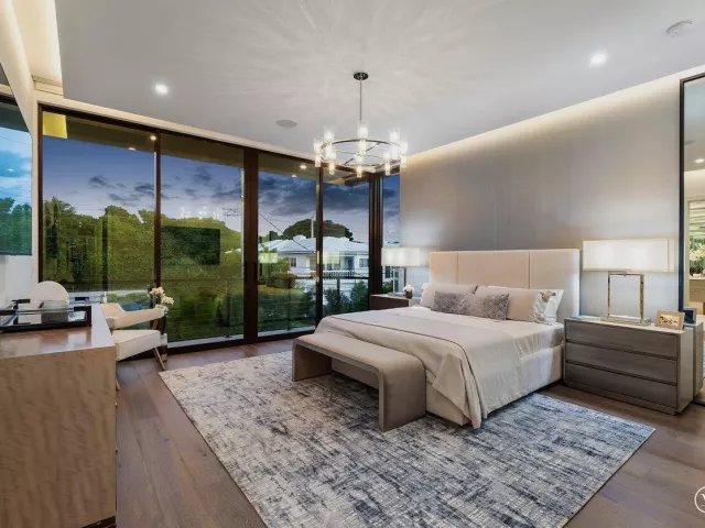 4-bedroom home for sale in Boca Raton - 130 NE Wavecrest Way - MondialRealty
