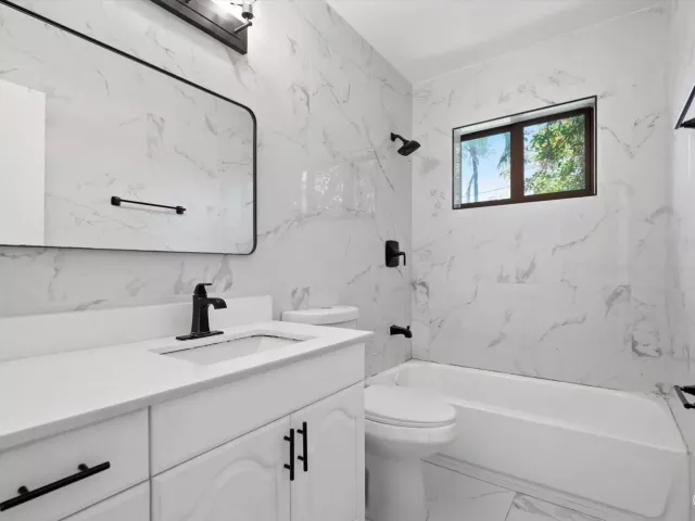 4-bedroom home for rent in Miami - 21341 NE 25th Court - MondialRealty