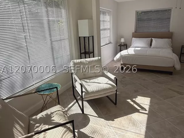 3-bedroom home for sale in Hollywood - 1931 Mayo St - MondialRealty