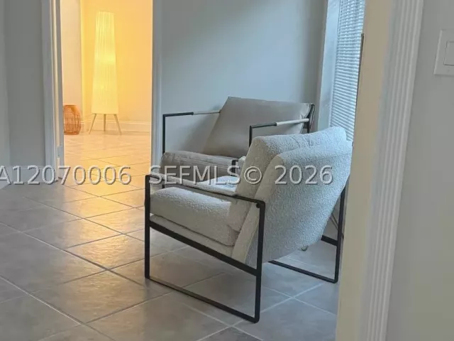 3-bedroom home for sale in Hollywood - 1931 Mayo St - MondialRealty