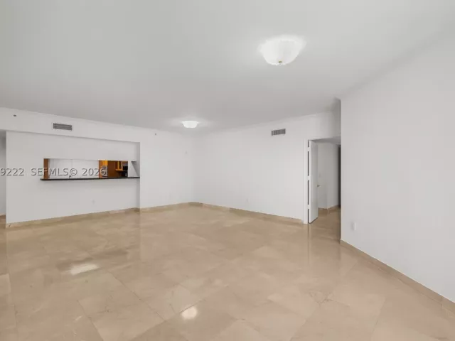 2-bedroom condo for rent in Surfside - 9559 Collins Ave S9-D - MondialRealty