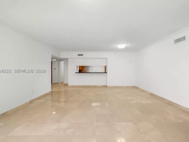 2-bedroom condo for rent in Surfside - 9559 Collins Ave S9-D - MondialRealty