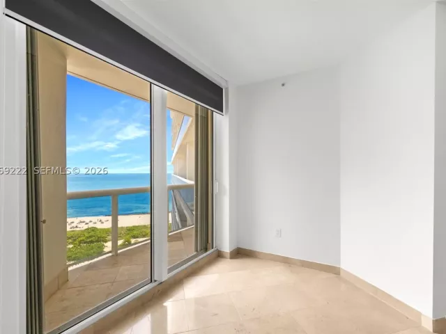 2-bedroom condo for rent in Surfside - 9559 Collins Ave S9-D - MondialRealty