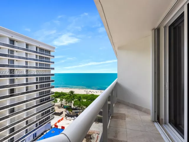 2-bedroom condo for rent in Surfside - 9559 Collins Ave S9-D - MondialRealty