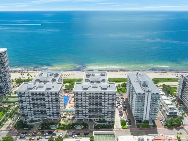 2-bedroom condo for rent in Surfside - 9559 Collins Ave S9-D - MondialRealty