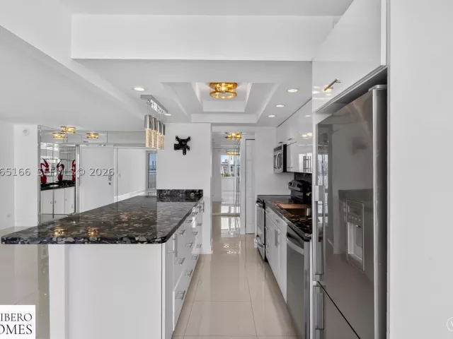 2-bedroom condo for sale in Sunny Isles Beach - 301 174th St 1216 - MondialRealty