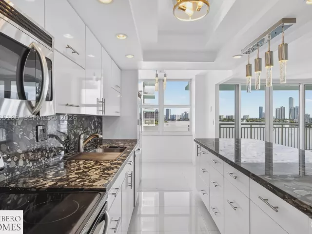 2-bedroom condo for sale in Sunny Isles Beach - 301 174th St 1216 - MondialRealty