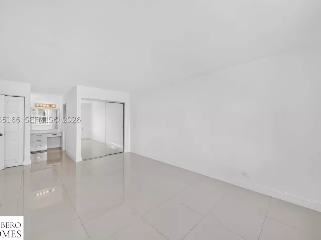 2-bedroom condo for sale in Sunny Isles Beach - 301 174th St 1216 - MondialRealty