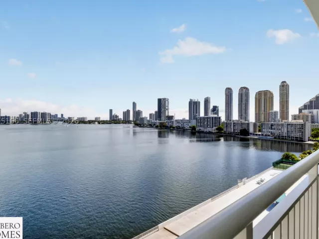 2-bedroom condo for sale in Sunny Isles Beach - 301 174th St 1216 - MondialRealty