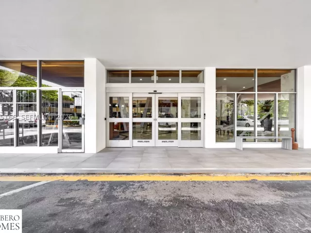 2-bedroom condo for sale in Sunny Isles Beach - 301 174th St 1216 - MondialRealty