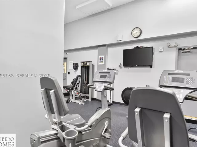 2-bedroom condo for sale in Sunny Isles Beach - 301 174th St 1216 - MondialRealty