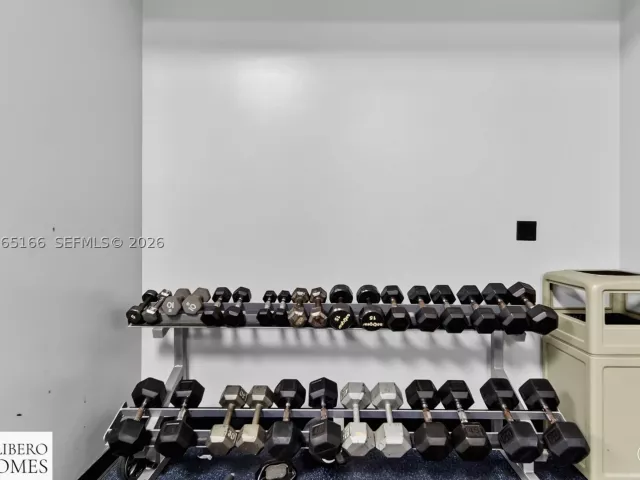 2-bedroom condo for sale in Sunny Isles Beach - 301 174th St 1216 - MondialRealty