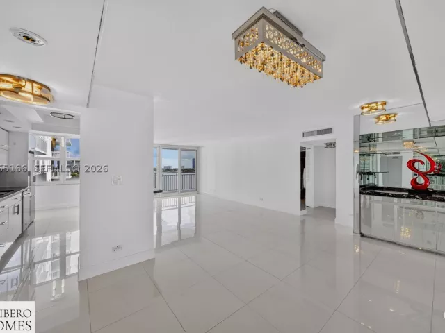 2-bedroom condo for sale in Sunny Isles Beach - 301 174th St 1216 - MondialRealty