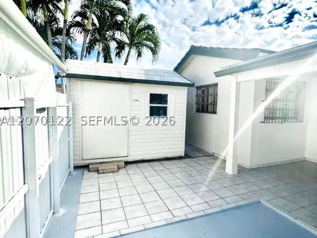 3-bedroom home for rent in Miami - 2219 SW 137th Pl - MondialRealty