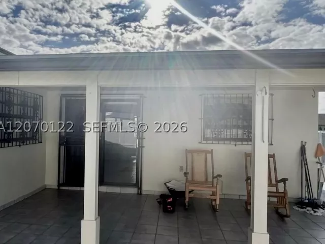 3-bedroom home for rent in Miami - 2219 SW 137th Pl - MondialRealty