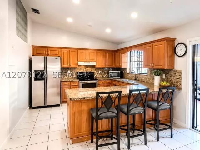 3-bedroom home for rent in Miami - 2219 SW 137th Pl - MondialRealty
