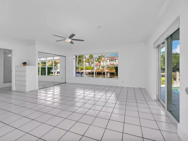 3-bedroom home for rent in Fort Lauderdale - 2427 Sea Island Drive - MondialRealty