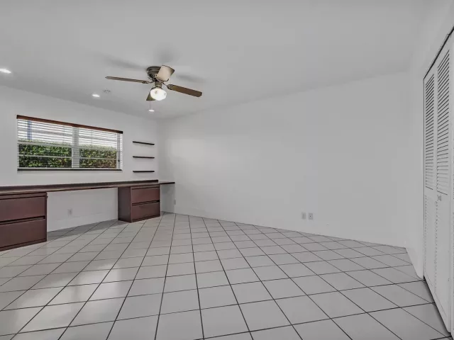 3-bedroom home for rent in Fort Lauderdale - 2427 Sea Island Drive - MondialRealty