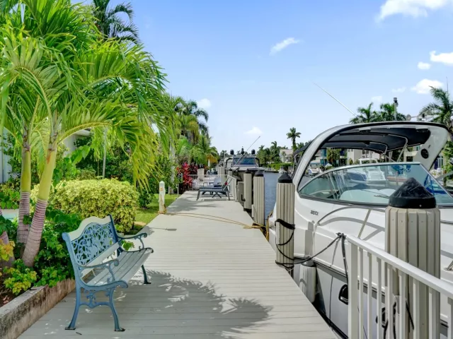 3-bedroom home for rent in Fort Lauderdale - 2427 Sea Island Drive - MondialRealty