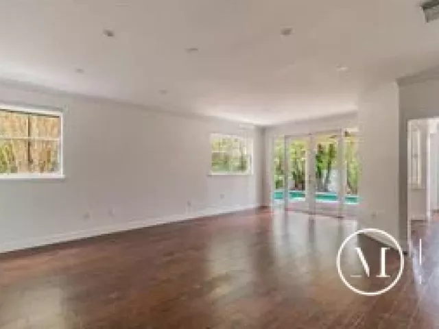 4-bedroom home for sale in Doral - 11344 NW 46th Lane - MondialRealty