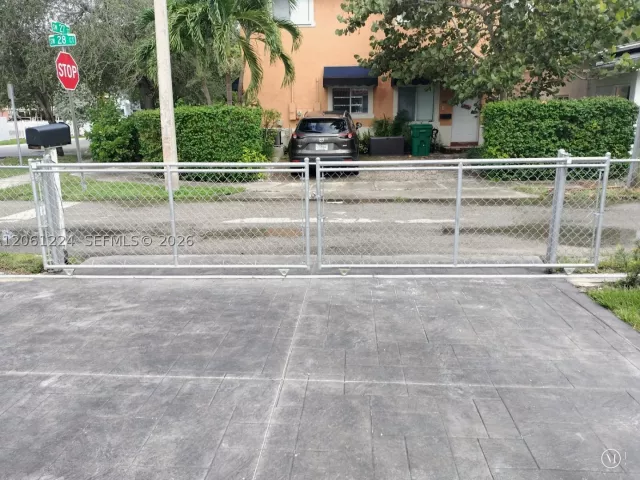 2-bedroom home for rent in Miami -  - MondialRealty