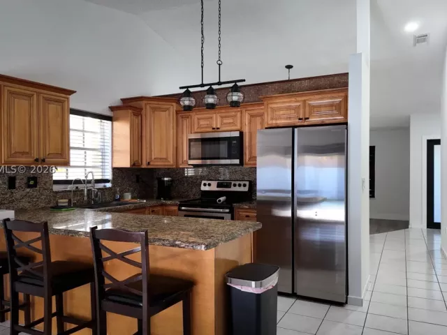 3-bedroom home for rent in Miami - 11570 SW 144th Path - MondialRealty