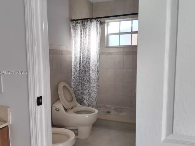 3-bedroom home for rent in Miami - 11570 SW 144th Path - MondialRealty