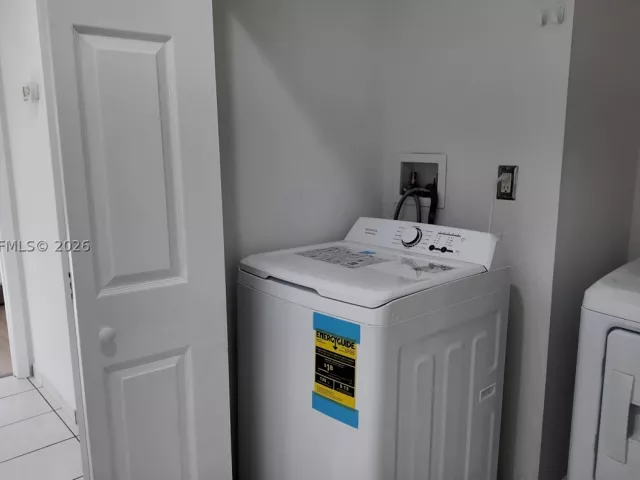 3-bedroom home for rent in Miami - 11570 SW 144th Path - MondialRealty