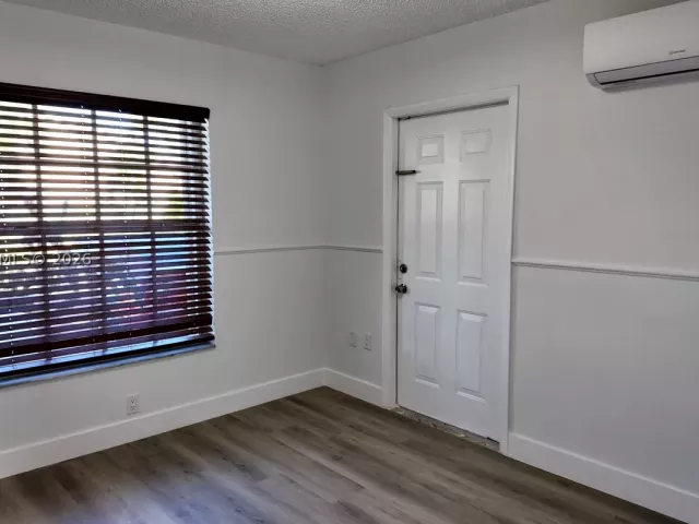3-bedroom home for rent in Miami - 11570 SW 144th Path - MondialRealty