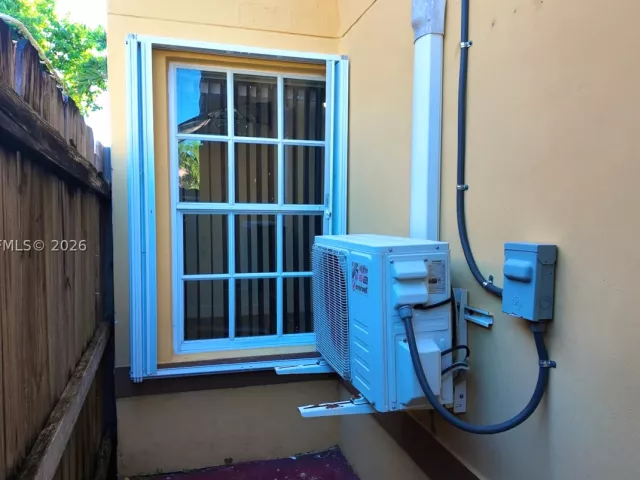 3-bedroom home for rent in Miami - 11570 SW 144th Path - MondialRealty