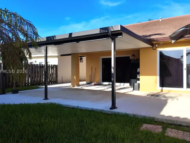 3-bedroom home for rent in Miami - 11570 SW 144th Path - MondialRealty