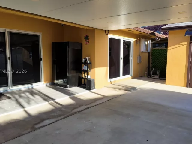 3-bedroom home for rent in Miami - 11570 SW 144th Path - MondialRealty