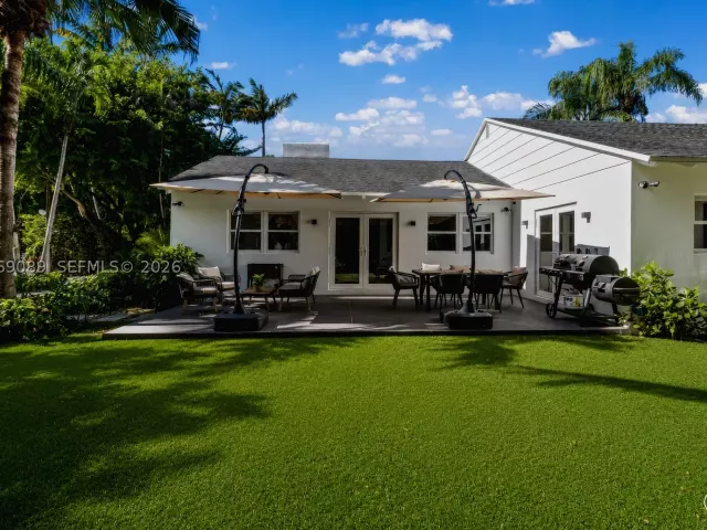 4-bedroom home for rent in Miami - 4011 HARDIE AVENUE - MondialRealty
