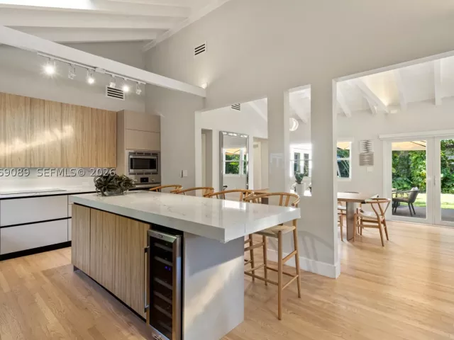 4-bedroom home for rent in Miami - 4011 HARDIE AVENUE - MondialRealty