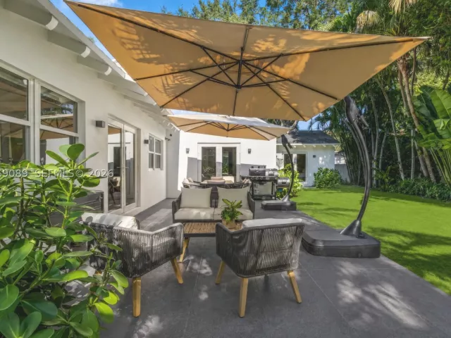 4-bedroom home for rent in Miami - 4011 HARDIE AVENUE - MondialRealty