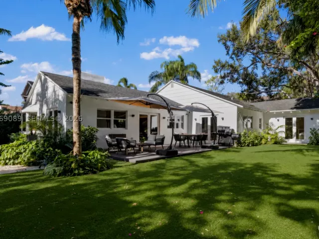 4-bedroom home for rent in Miami - 4011 HARDIE AVENUE - MondialRealty